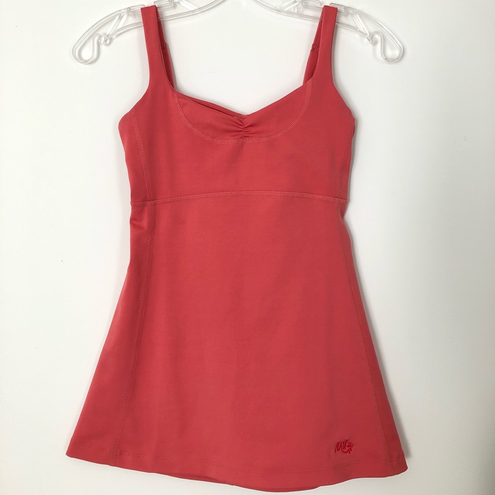 Mika Yoga Wear coral pink Linda Top, Small